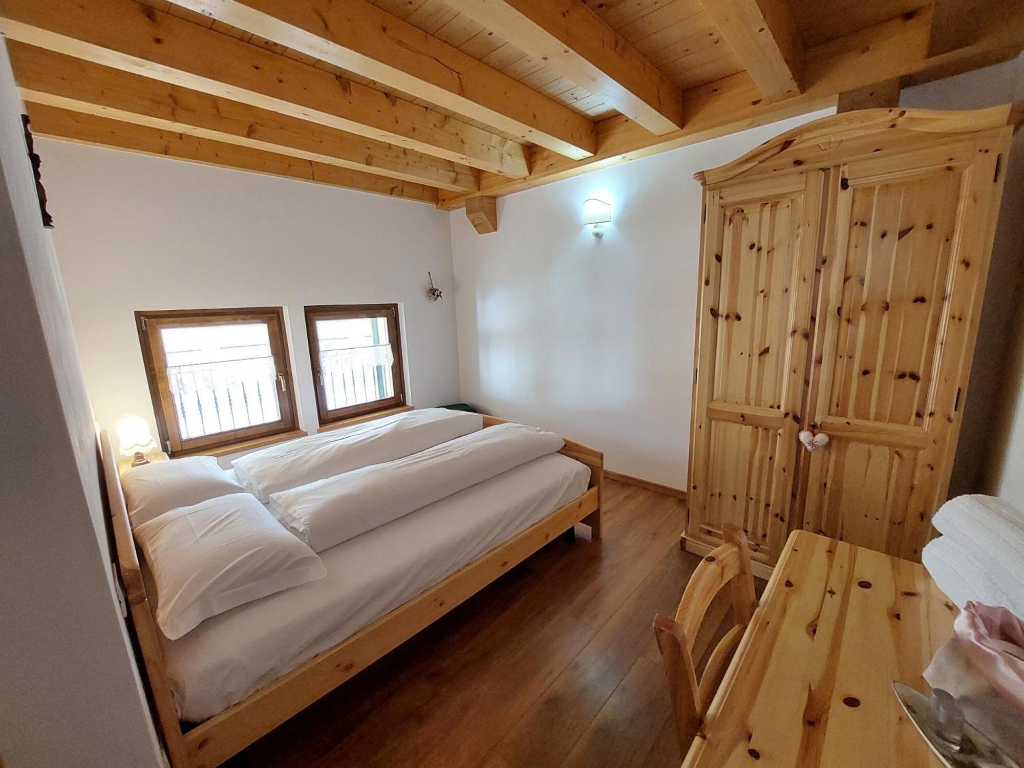 Rifugio Fornas Hotell Tolmezzo Rum bild
